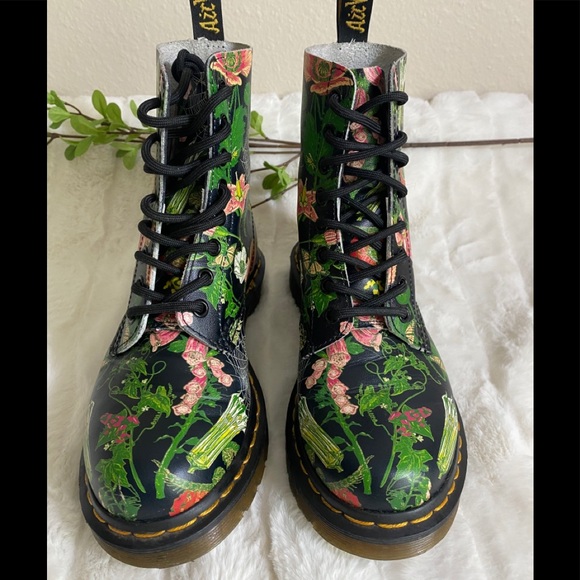 NWOT Dr. Martens 1460 Web Botanical Boots | Size 6 - Picture 3 of 11